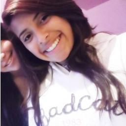 apaixonada pelo @Duduzinhomc [...] Não da pra resumir quem eu sou em apenas 160 caracteres né? Então siga-me e sejam felizes *-* beijinhos;* Twitter2 @1feiaboba