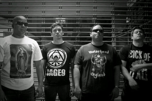 MalaHierbaHP's profile picture. Agrupación Panameña de Hardcore-Punk callejero. Creada en 1995. EP- Teorias de Venganza.