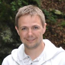 Russian gamer, fan of FC Zenit, movies. Works in Video Games in US.