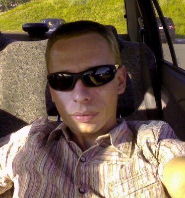 Девчонки – это плохо, когда иногда чувствуете себя с ним не как за каменной стеной, а как поставленной у стенки, но решать вам.
