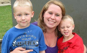 Single mom, doing her best to make things work