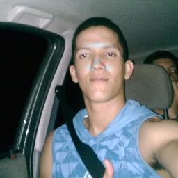 Pessoa tranquila que gosta de música, futebol e gente inteligente .De bem com a
 vida graças a Deus!
