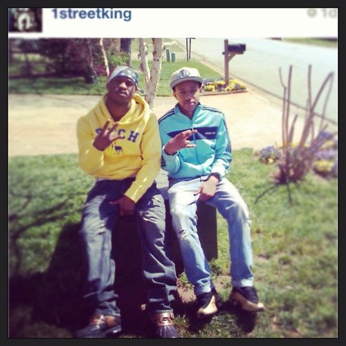 Fuck Bitches get money Follow I follow BAQ