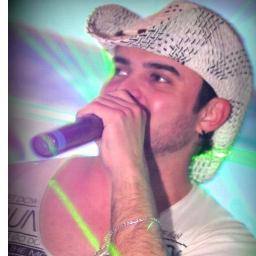 VOCALISTA E COMPOSITOR