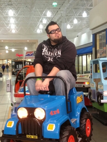 dirtracing19j's profile picture. just ask me and I'll tell u