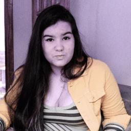 Vivo minha vida sem se quer,ouvir as opiniões ruins pq o importante é ser feliz não te agradar
