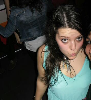 AntiaLo3's profile picture. Adicta ao hockey e a música e sinceira por natureza. Máis vale ser danado pola verdade que consolarse cunha mentira. Futura psicologa pola USC.