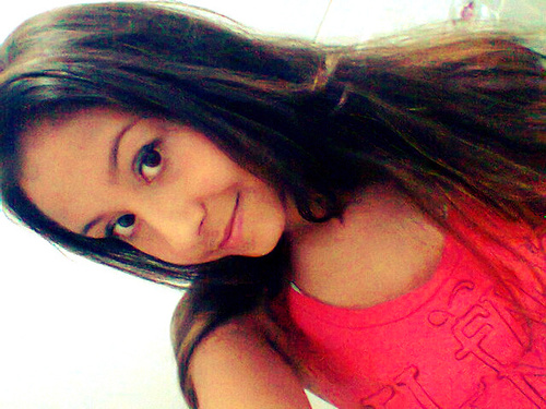Amei. Sorri. Chorei. Confiei. Acreditei. Me decepcionei. Ri. Brinquei. Sofri. Eu errei. ''Quebrei a cara''. EU CRESCI ! 
Insta: ma_oliviaa