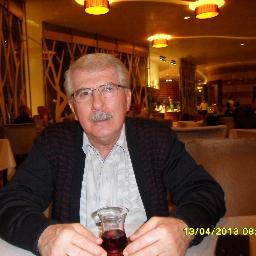 Emekli Üroloji Uzmanı. Tıp Doktoru