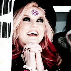 ∆ perrie edwards makes me glow ∆