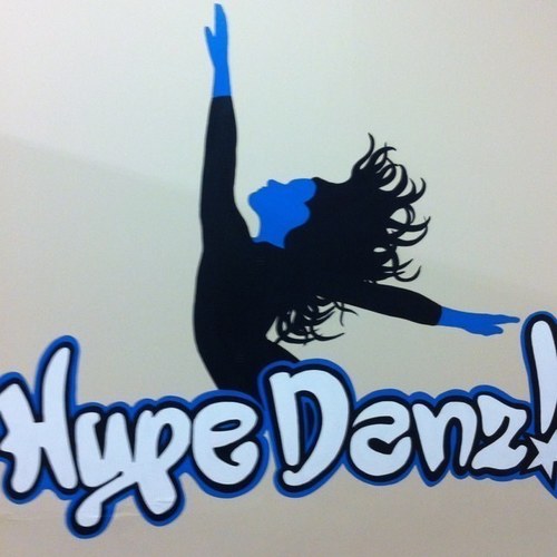 Dance studio in Courtice, Ontario.
Offering lessons in ballet, jazz, tap, hip hop, highland, lyrical and acro.
