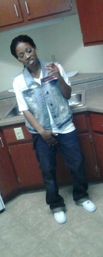 AmiierMackMade|°°21°°| If You Get To Kno Me,You'd Lov Me. Lik The Ladies Do.. Were Yah Girl At? Whats Her Twitter Name? #Betta Chill I Might Be Yah Bitch Type.!