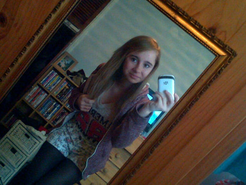 Oi you yeah you, I know you can see that follow button so why don't you click it, and I will follow back!:D
  Add me on BBM:2A4323E3.Number:07436019157