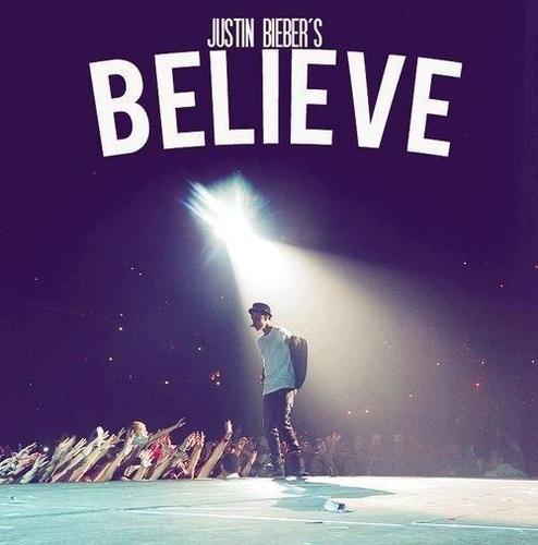 Hola,me llamo Daniela,soy Belieber,Smiles y Lovatic. tengo SWAG , me gusta hacer reir y  hacerle bromas a las personas.