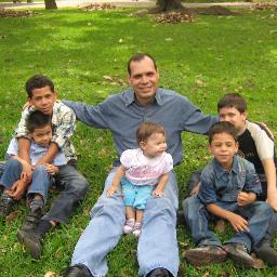 AliAlizo161072's profile picture. Padre, profesor, venezolano, honesto y trabajador.