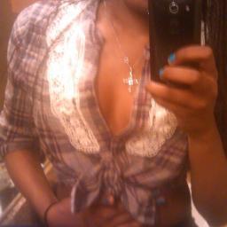 an few fake characters cant describe me but an real nigga like me can so follow me or follow an  stum bitch( IMSINGLE )