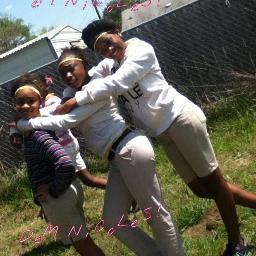 iAM SiNGEl Ndd FAithFUl &dd ilUV MYi bEStiES PORShA NiCOlE Ndd jAdA NiCOlE F... YO BEStfRiENdS MiNES WAY BAddER