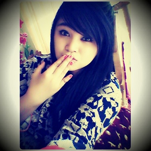 dhechylhia's profile picture. ♥ Jesus ♥ mom n' dad ♥ siz't ♥ @jhe_rgM