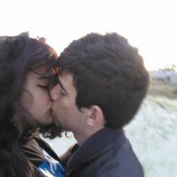 Eu prefiro ser essa metamorfose ambulante! do que ter aquela velha opinião formada sobre o Mundo sobre oque é o AMOR!