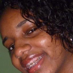 caroline_tavar1's profile picture. 