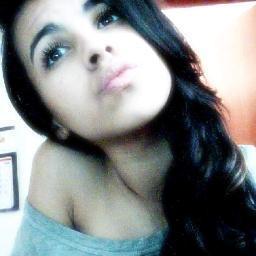 . . baixinha & ciumenta (:! eu te amo @Njr92. https://t.co/FHPYH5HGql