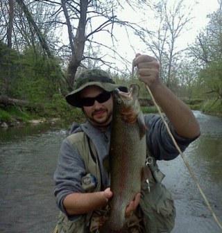 almondiv's profile picture. 