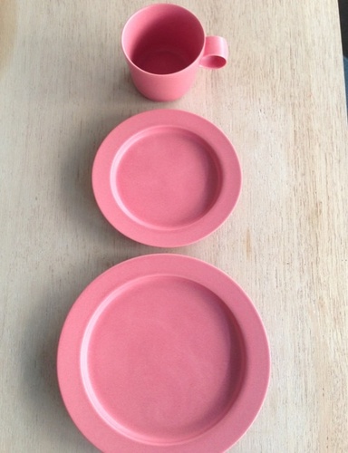 ユミコ・イイホシ・ポーセリン大阪直営店です。 yumiko iihoshi porcelain shop OSAKA open 11:00 - 18:00 Closed on every Tuesday 毎週火曜定休