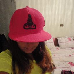 Só da Paloma  “O amor não é aquilo que te faz perder o equilíbrio. O nome disso é labirintite. O amor é outra coisa.” *-* Não se confunda u__u
