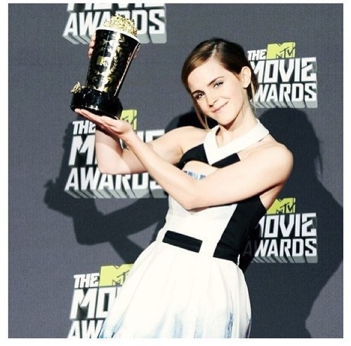 #ILoveEmmaWatson. 
account dedicated to emma watson and such... will make icons soon! ~n  co-owners: @_nargle_ and @PotterAndWeasel