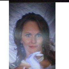 nikkihudgens79's profile picture. 