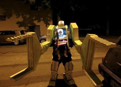 nomclutha's profile picture. 