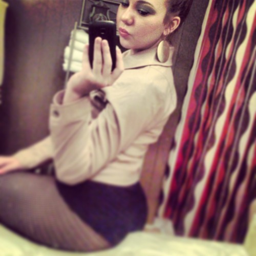 #FUCK YO FEELINS IM FEELIN ME !* Bitch dont kill my vibe .   #PrettyMff'R  #SINGLE #Follow me!  #IfollowBack!*