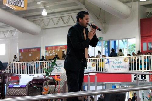 Sirvo a mi Señor en Alabanza JEV TBBC      Adoradores en Espiritu y en Verdad no solo buscan a Dios sino que le aman por lo que El es y no por lo que nosda