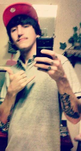 Waddup people!!! If you dont already know me, my full name is Derek Heath Wilson. Im 21 and single lookin for Mrs.Right. Wanna know more just hmu!!