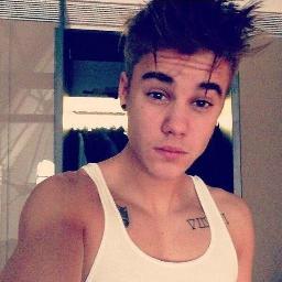 FOLLOW ME I FOLLOW BACK 

#Belieber & #Mallyner