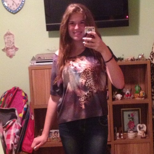 My name is Alex.I'm fan One Direction!!!!!! My birthday in 19.5 (Niall,Zayn,Liam,Harry and Louis follow me?!please)