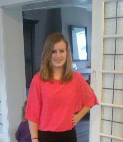 manon snepvangers, paardrijden, zwemmen,4havo, 14 jaar, 2 super lieve zusjes 3 en een heel lief vriendje