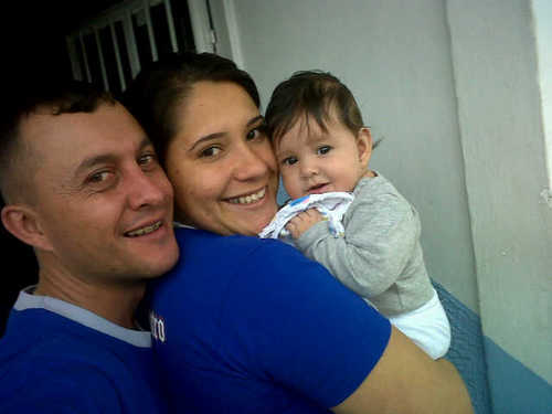 Soy muy chevere. Amo a mi hija y soy muy feliz gracias a dios