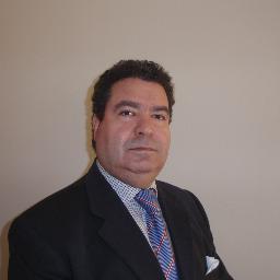 Executivo com experiência  e visão global de toda a actividade empresarial,  gestão e comercialização de produtos de grande consumo e operações  B 2 B