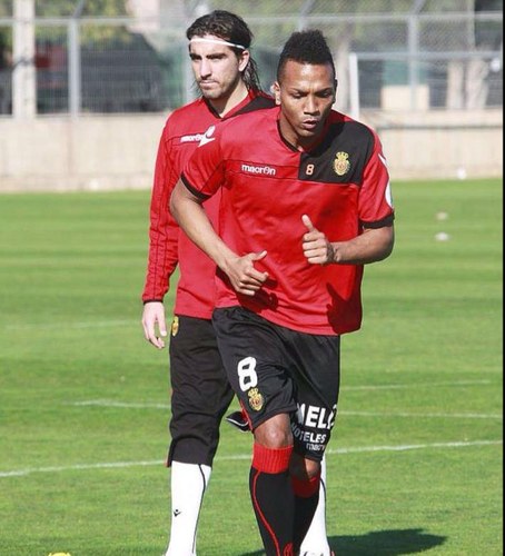 Twitter oficial de Emilio Nsue jugador del @RCD_Mallorca.Ex jugador del Mallorca B,Castellón y Real Sociedad.