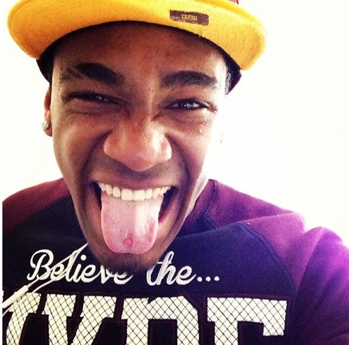 courtneyjared's profile picture. I try and be the 'P.I.M.P Follow me!/Ill follow back!!! South Wales!/YMCMB