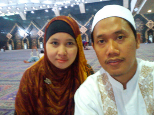 diana_rohman's profile picture. لاَحَوْلَ وَلاَقُوَّةَاِلاَّبِاللَّه yaa اللّهُ brkn hmba dan suami hmba ksbran dlam pnntian ini.