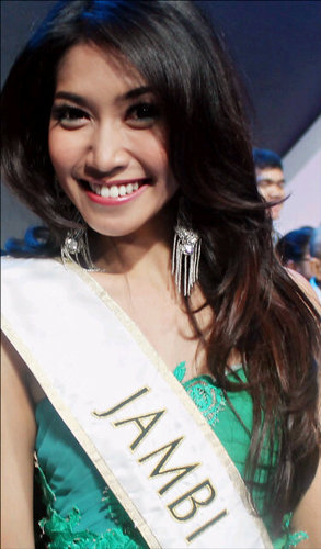 •Female;03/03/90•Miss Indonesia JAMBI 2013•semiFinalis Wajah Femina 2012•Teater Khatulistiwa•Duta Wisata Sumbar@Suporter_Ayu @Ayu_MissJambi @AYU_AyoukoFANS