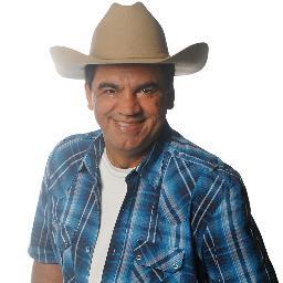 Cantor e Compositor de forró. CONTATOS (83)9971-9911
http://t.co/EhzUT6iu4n
Twitter atualizado pelo próprio Ton Oliveira e pela sua assessoria.