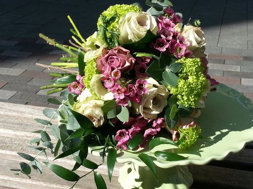 almondblossoms1's profile picture. A wedding and event florist based in Surrey. We work with you closely to provide truly personal floral arrangements. Contact us to arrange a free consultation.