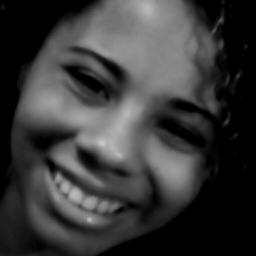 Tenho um sorriso lindo nem preciso fingir , eu carrego a Glória de Deus ♫ #Thaleco.