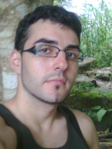 esta e @leonblanco1 são as minhas únicas contas o resto é falso.