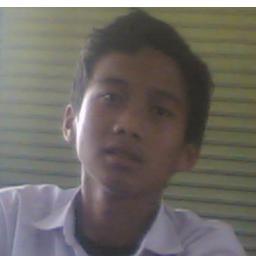 hai,, Mukaku ga jelek juga ga ganteng tapi yang membedakanku adalah suaraku yang hexos.....Yang membuat semua orang terpikat kepada suara emasku.
