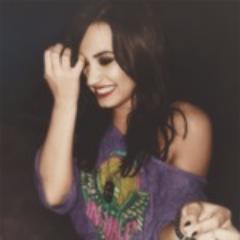 Lo unica persona que tienes que ser, es ser tu misma.

Demi Lovato- One Direction- Justin B.- Cher Lloyd- Ed Sheeran- Taylor Swift- Little Mix- MIS IDOLOS