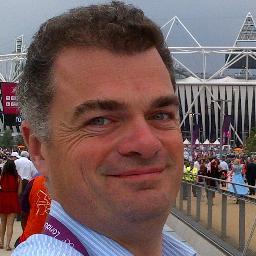 Desutter Naturally manager @infoarqana auctioneer, horse riding and racing fan, family devoted